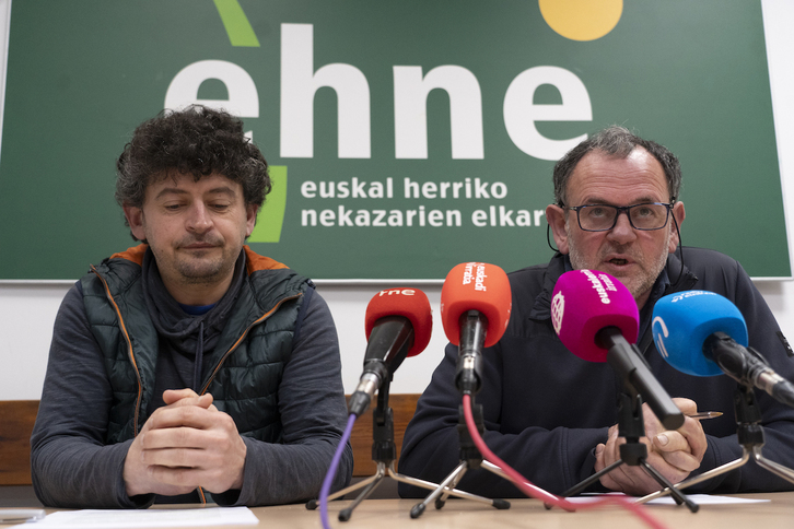 Patxiku Irisarri y Fermín Gorraitz, durante su comparecencia ante los medios.