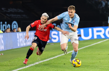 Bryan ha estado muy activo en ataque, pero errado al chutar a puerta.