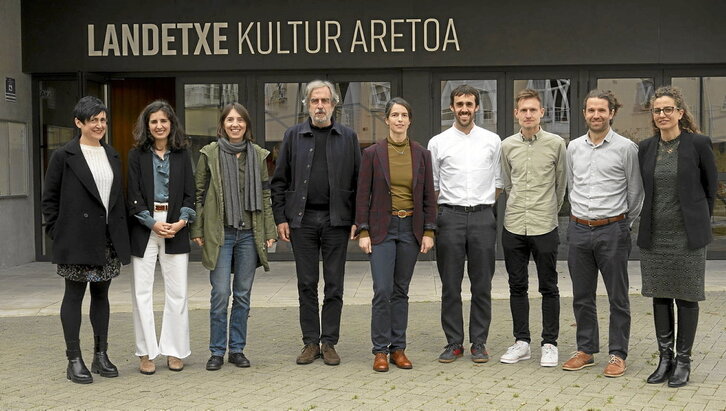 «Mugikortasun multimodala lurralde polizentriko baterako» solasaldiko partaideak, atzo Oiartzunen.