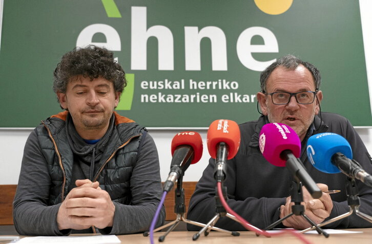 Patxiku Irisarri y Fermín Gorraitz, durante su comparecencia ante los medios.