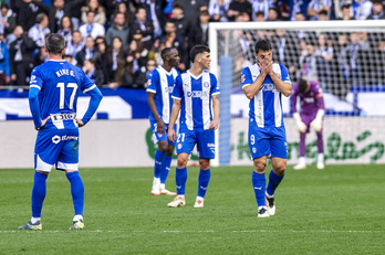 Kike García, Diarra, Aleñá y Villalibre, abatidos tras el «leñazo» del 0-1.