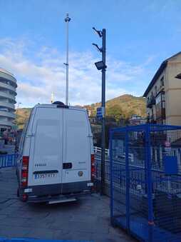 Airearen kalitatearen inguruko datuak bilzteko estazioa, irudian.