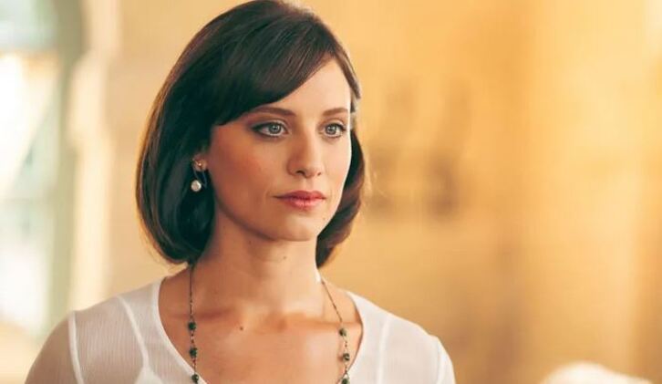 Michelle Jenner en una escena de ‘El secreto del orfebre’.