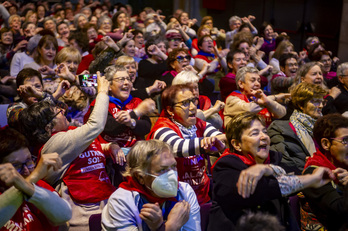 Herri ekimen legegilearen ondorioak azaltzeko Bilbon Euskal Herriko Pentsiodunen Mugimenduko Emakumeek egindako ekitaldia.