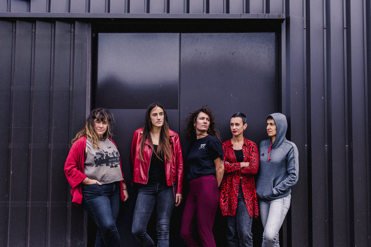 Baztan bailarako bost emakume musikariek osatzen dute Madame Birrotx taldea