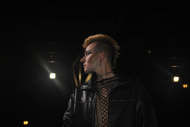 Karga politiko handiko abestiak sortzen ditu Aiertek eta guztiak ‘Somateka’ diskoan bildu ditu.