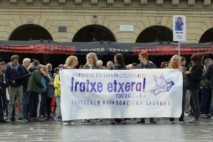 Iratxe Sorzabalen Bidasoaldeko Lagunak taldeak deitutako elkarretaratzea Irunen.