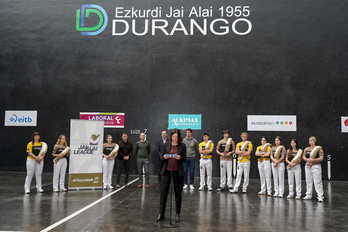 Puntistak, Durangoko Ezkurdi pilotalekuan egindako aurkezpenean.