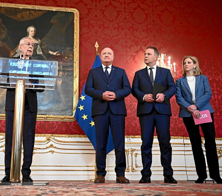 El presidente austríaco y los líderes de las tres formaciones.