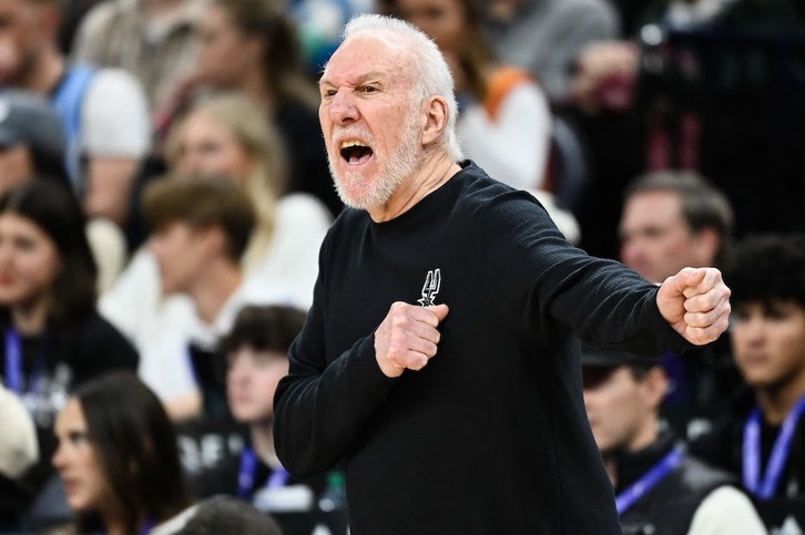 Gregg Popovich no volverá a los banquillos esta campaña, pero confía en poder hacerlo en la siguiente.