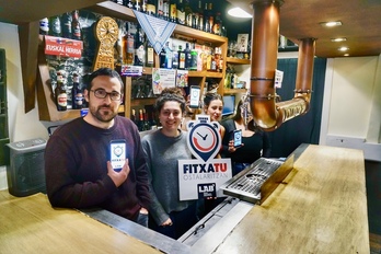 Presentación de Fitxatu, este viernes en Gure Etxea taberna de Bilbo.
