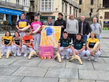 Zenbait emakume eta gizon puntista, ostiral honetan Gasteizen.