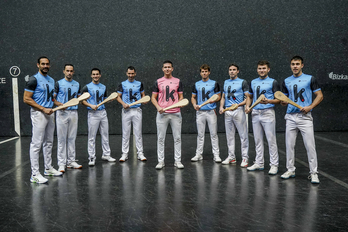 Los palistas de la empresa Innpala, en la presentación de un torneo.