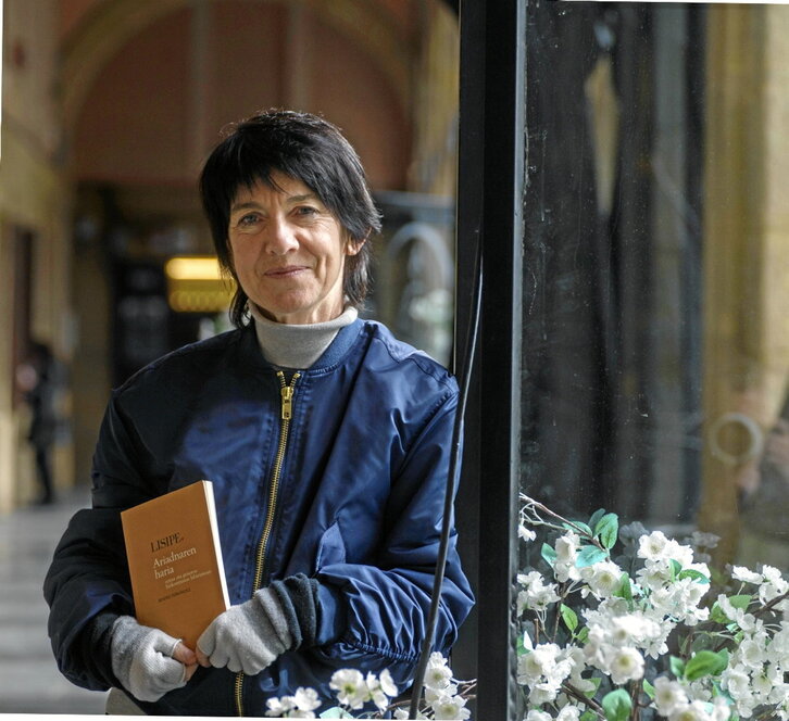 Beatriz Fernandez arduratu da Lisipe bildumako hamaseigarren zenbakia idazteaz.