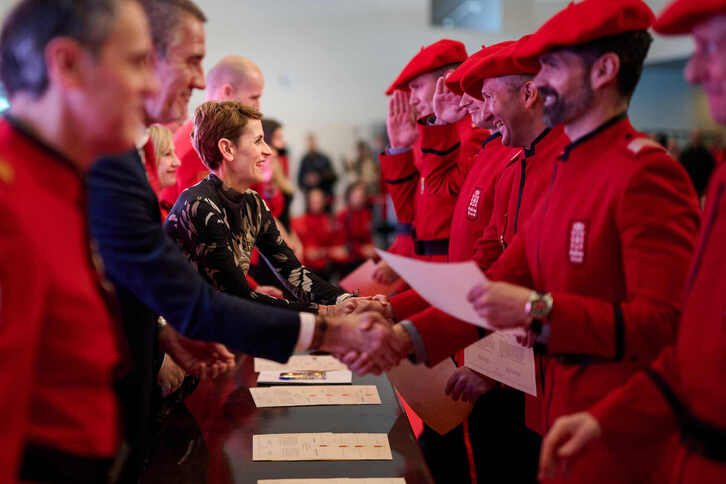 La lehendakari María Chivite, en el acto por el Día de la Policía Foral. 