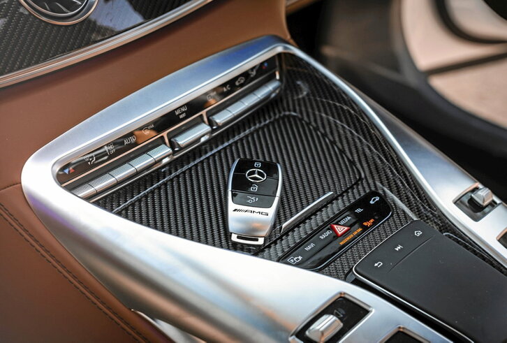 Los aranceles impuestos por Trump encarecerán notablemente la elaboración de llaves por control remoto para coches.