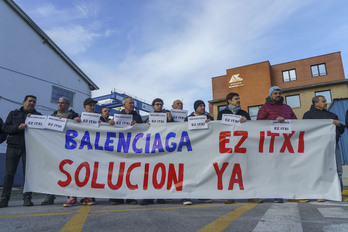 Balenciagako langileen elkarretaratze baten artxiboko irudia.