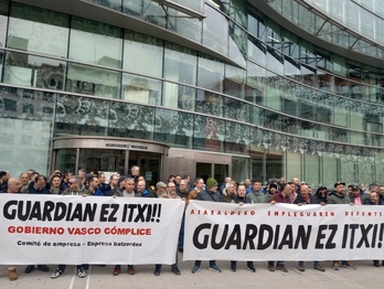 Concentración este lunes ante la planta de Laudio.