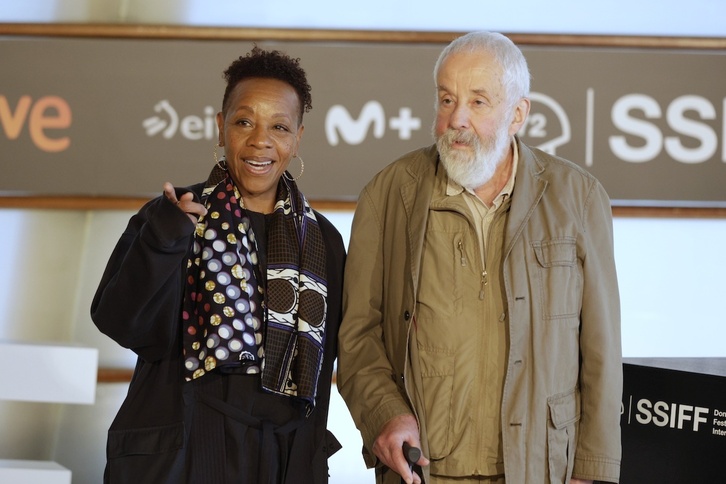 Mike Leigh y Marianne Jean-Baptiste, en el pasado Zinemaldia.