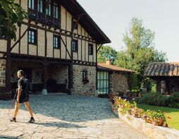 EAEko landa-ostatuetako elkarteak batzar nagusia egingo du Azpeitian, hilaren 13an.