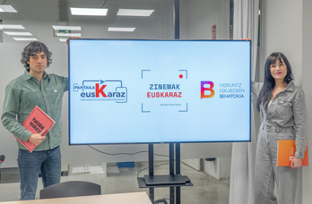 Pantailak Euskarazeko kideak, prentsaurrekoa eman aurretik.