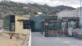 El local del Zmare en el paseo de Zurriola, junto a la playa de Gros,