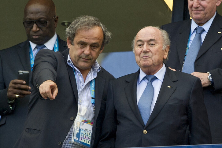 Michel Platini y Joseph Blatter, expresidentes de UEFA y FIFA, acusados de fraude, en una imagen de archivo.