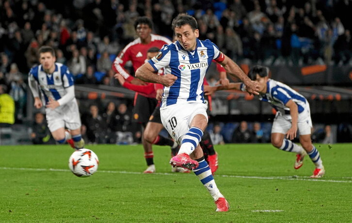 Oyarzabal volvió a ser letal desde los once metros y anotó el tanto que significó el empate definitivo.