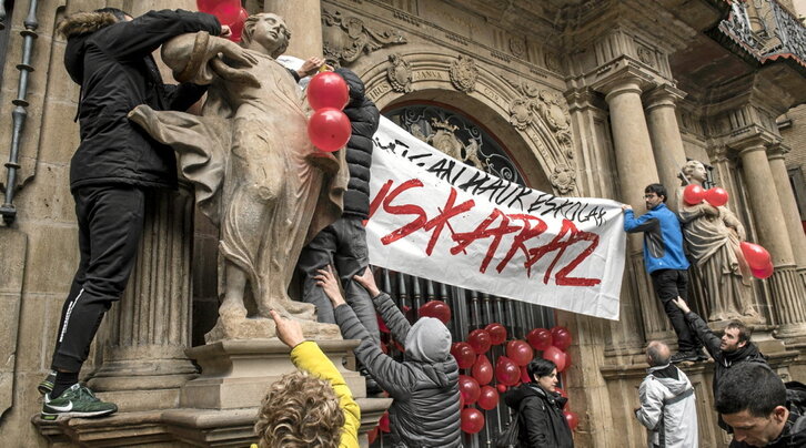 Iruñeko haur eskoletan euskarazko eskaintzaren handitzea aldarrikatzeko mobilizazio bat.