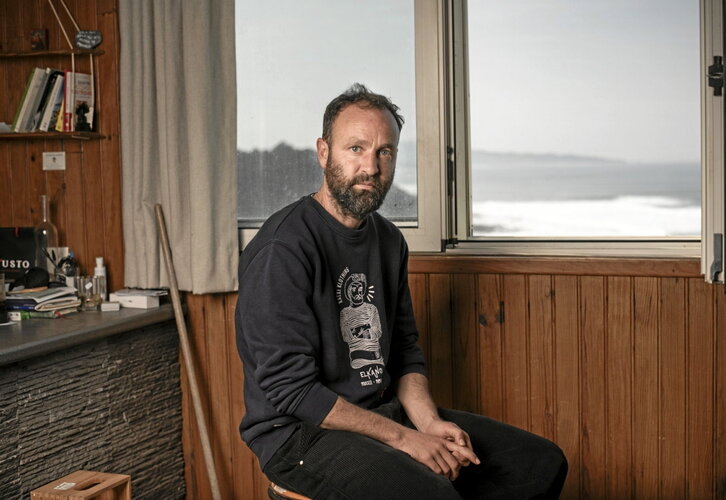 Surflaria eta De Grands Enfants bikote lohizundarreko kantari eta gitarrista da D'Aleman.