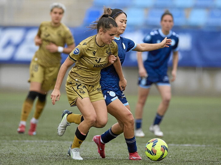 Lezeta, titular por primera vez, pugna con Young-Ju Lee.