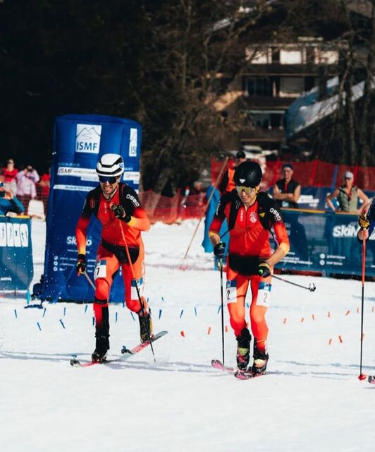 Iñigo Martinez de Albornoz (ezkerrean) seigarrena izan da Munduko Txapelketan.