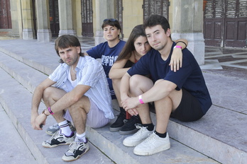 Belako taldea, Donostian