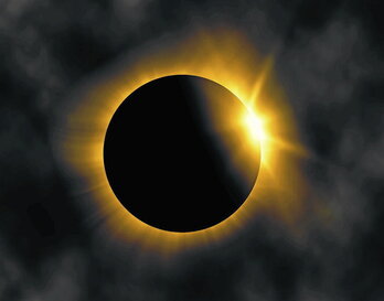 Irudian, eguzki eklipse bat.