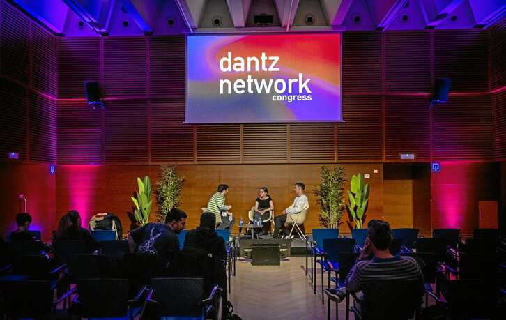 Dantz Network kongresuko hitzaldian Iker Barbara, Ibai Fernandez eta Eneritz Furyak izan ziren.