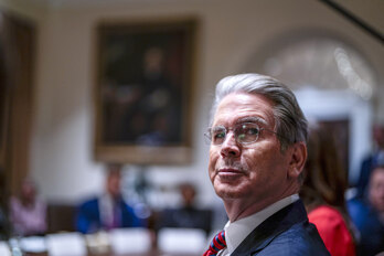 El secretario del Tesoro, Scott Bessent, durante una reunión del gabinete en la Casa Blanca