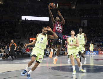 Kamar Baldwin deberá operarse por una lesión en un dedo de su mano derecha.