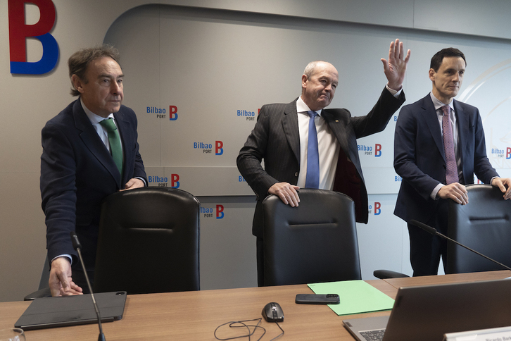 Ricardo Barkala saluda durante una reciente comparecencia ante los medios.