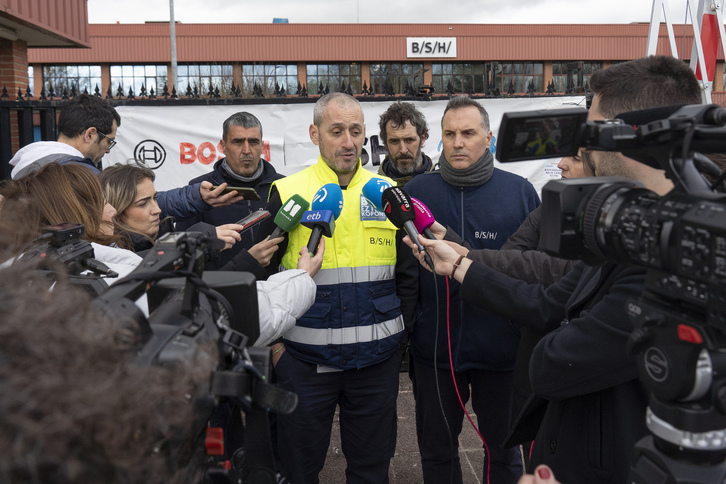 Un portavoz de los trabajadores de BSH, tras dar por finalizado el bloqueo este miércoles.