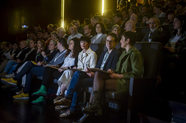 EH Bilduko ia 500 alkate eta hautetsi bildu dira Azpeitiko Soreasu Antzokian.