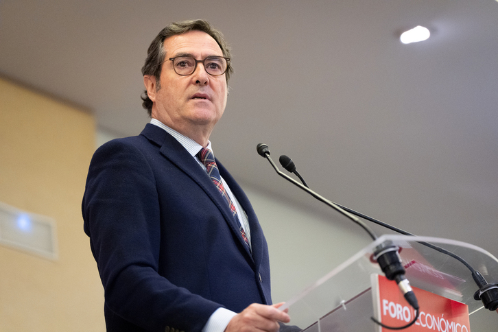 El presidente de la CEOE, Antonio Garamendi, durante su intervención en el Foro Económico de Araba.
