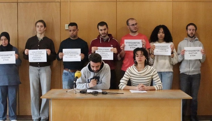 Rueda de prensa del Sindicato Socialista de Vivienda de Gasteiz.