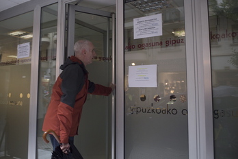 Errenta aitorpenaren egiteko Donostiako Sancho el Sabio kaleko bulegoa. 