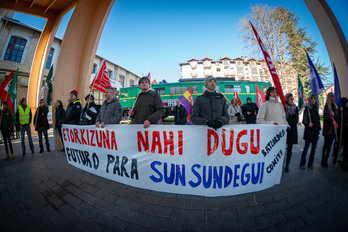 Movilización en Altsasu de los trabajadores de Sunsundegui en defensa de sus puestos de trabajo.