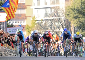 Vernon, a la derecha, ha sido el vencedor del sprint.