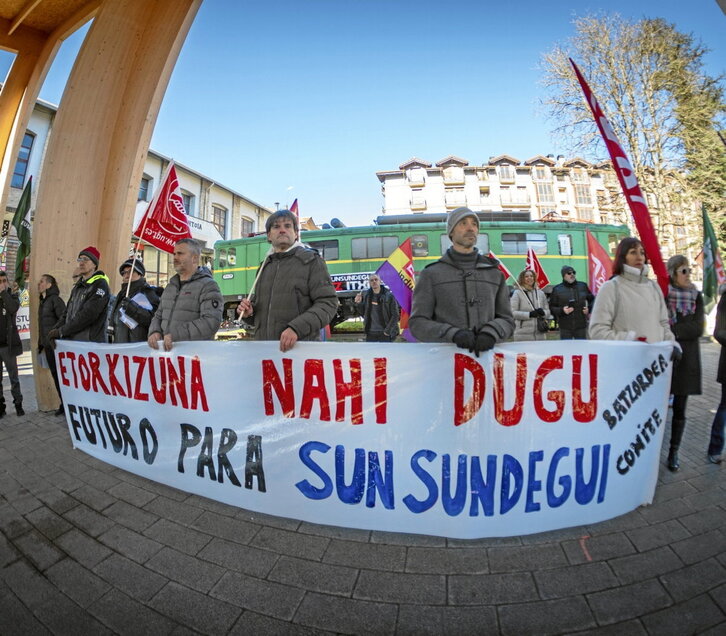 Movilización de los trabajadores de Sunsundegui en Altsasu.