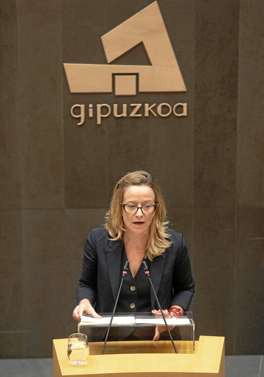 Mendoza, Gipuzkoako diputatu nagusia.  . MANTEROLA  FOKU