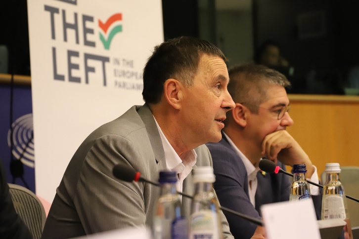 Arnaldo Otegi intervino ante los miembros de The Left en el Parlamento Europeo.