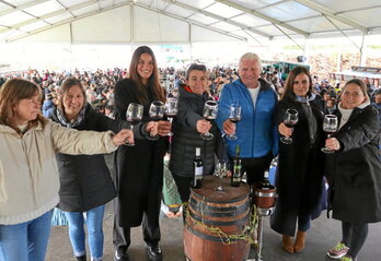 Bakioko txakolinaren aurkezpena, martxoaren 15ean, Lur Errekondo kirolariaren eskutik.