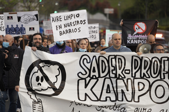La manifestación ha interpelado directamente a Aburto y Abete.